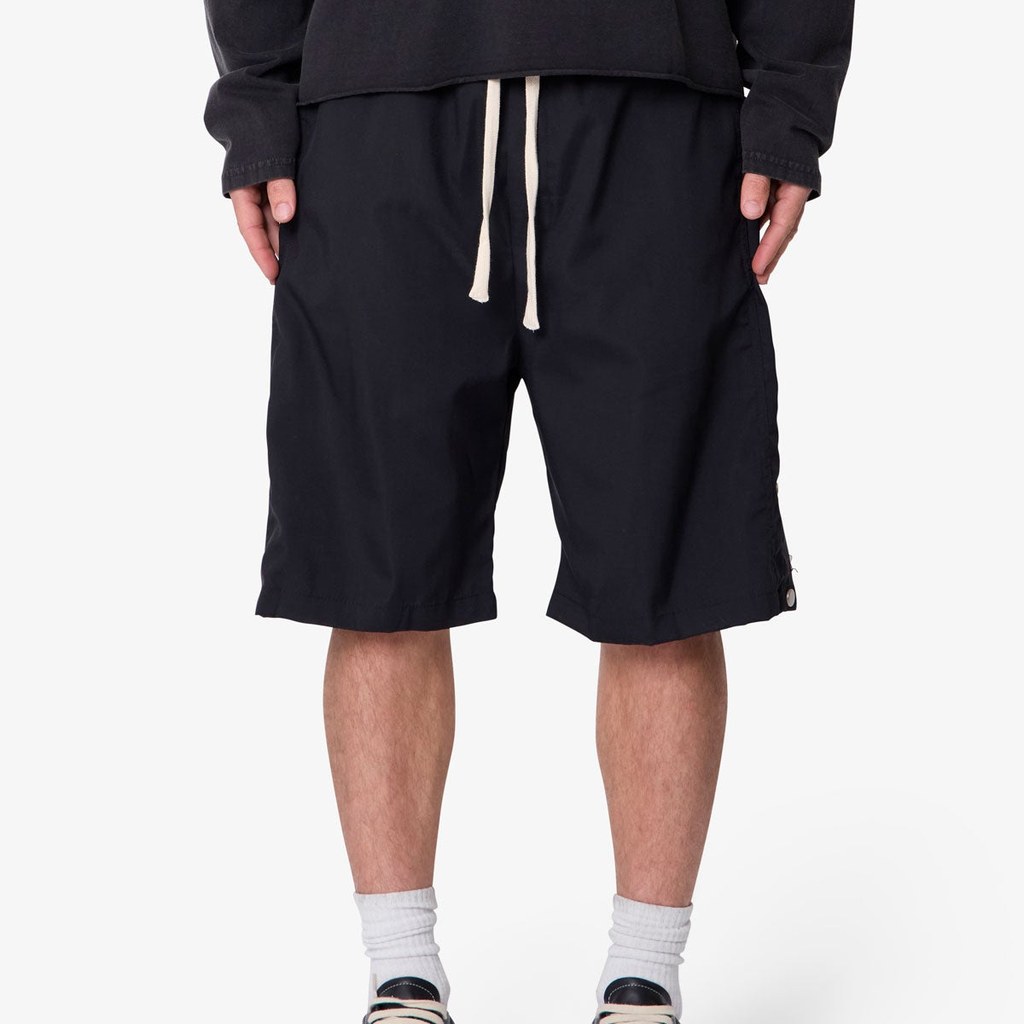 [EXT-MEN-MNML-SIDE-SNAP-SHORTS] mnml Side Snap Nylon Shorts - Black
